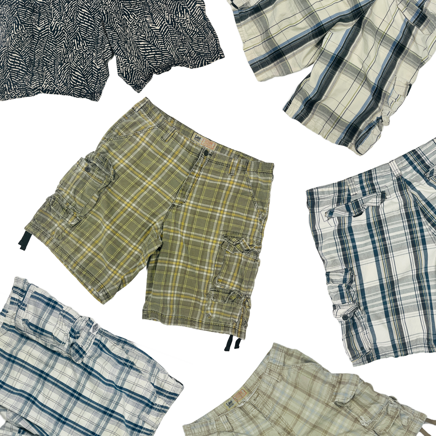 
                  
                    25 x Branded Checked / Patterned Cargo Shorts
                  
                